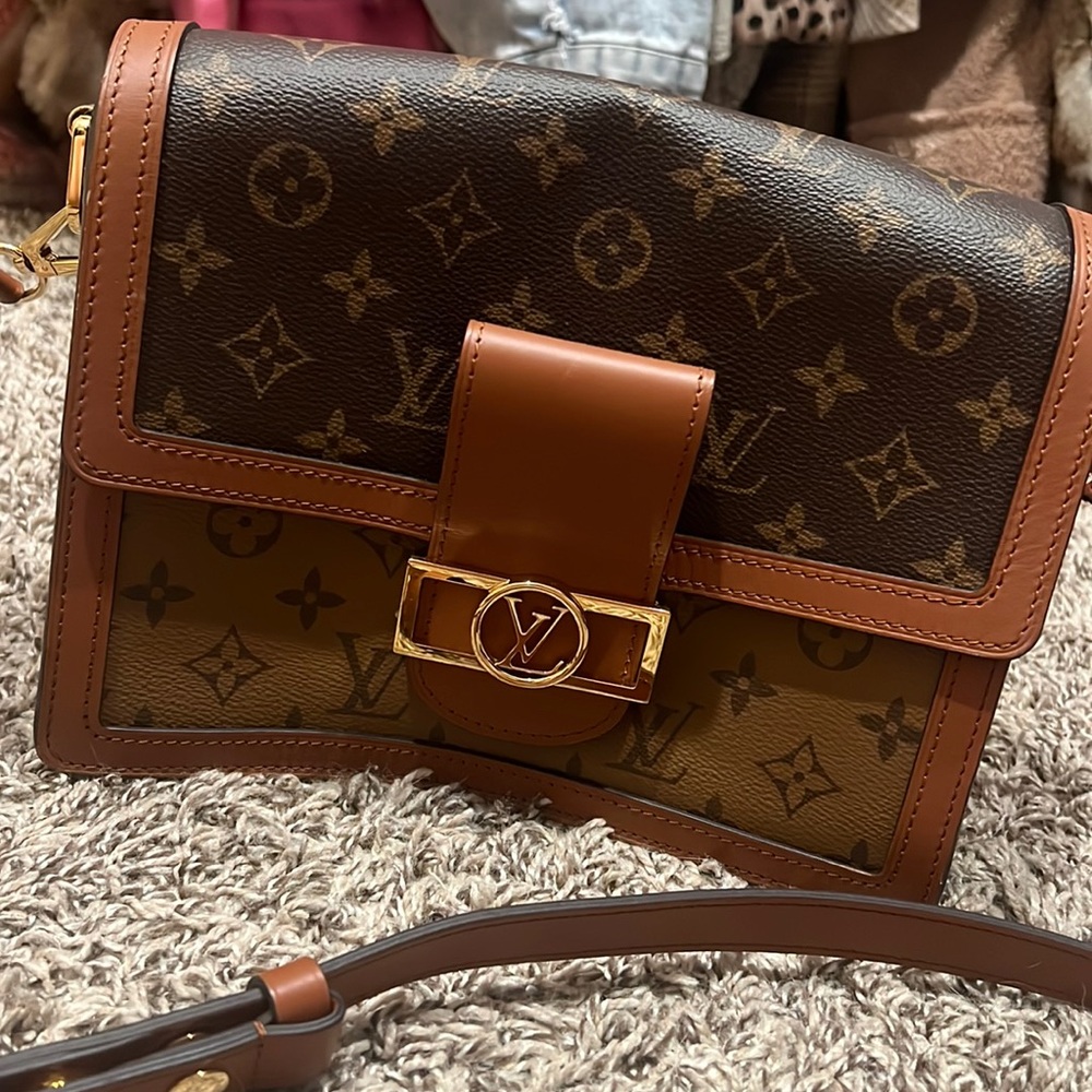 Louis Vuitton Reverse Monogram Dauphine